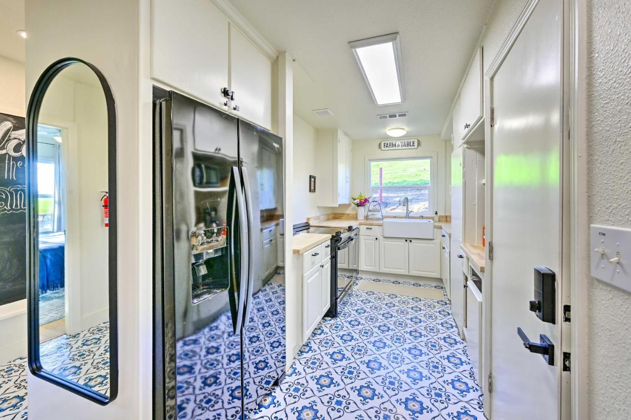 Peaceful Ranch Home With Sierra Nevada Views Woodlake 외부 사진