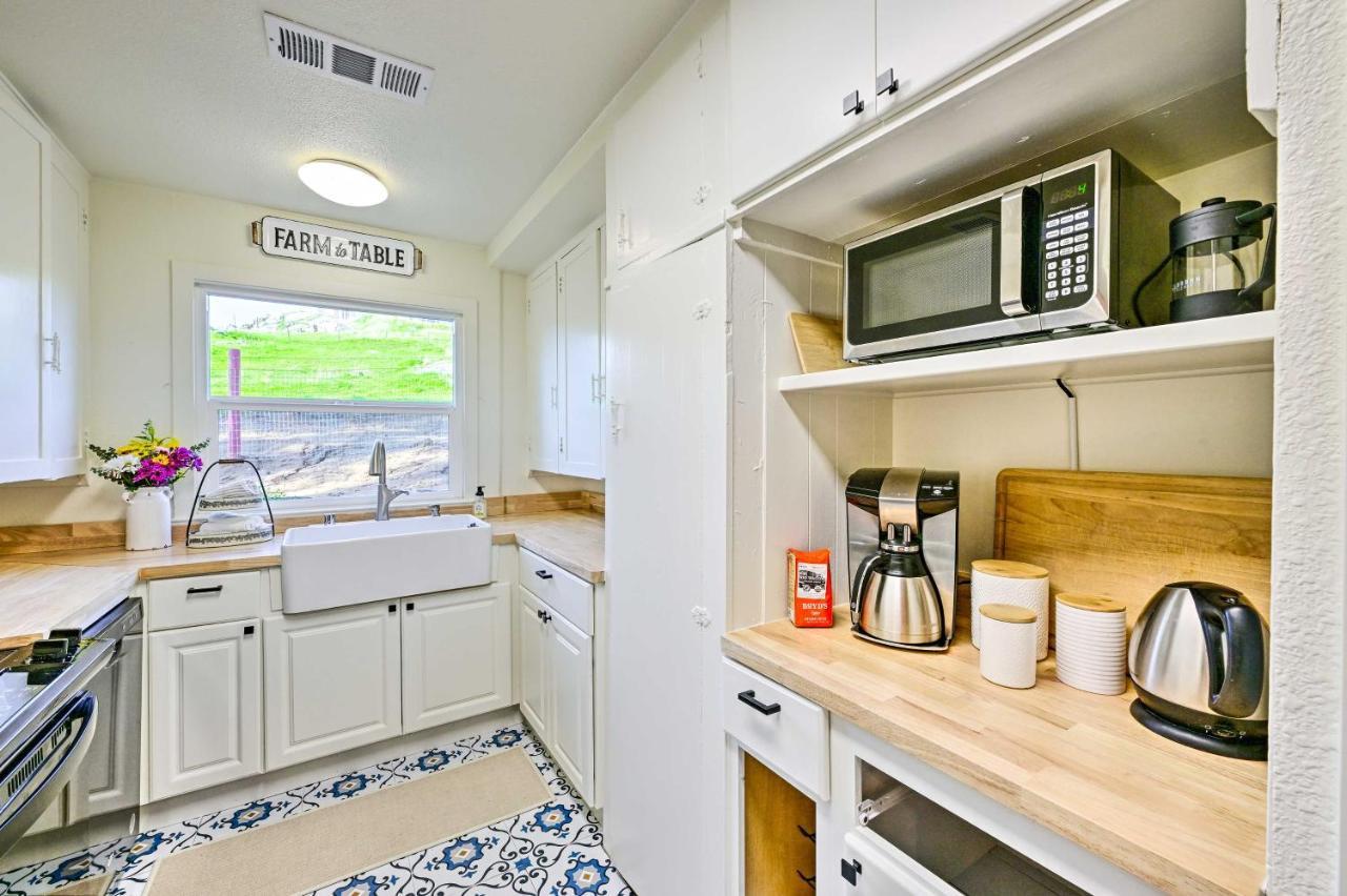Peaceful Ranch Home With Sierra Nevada Views Woodlake 외부 사진